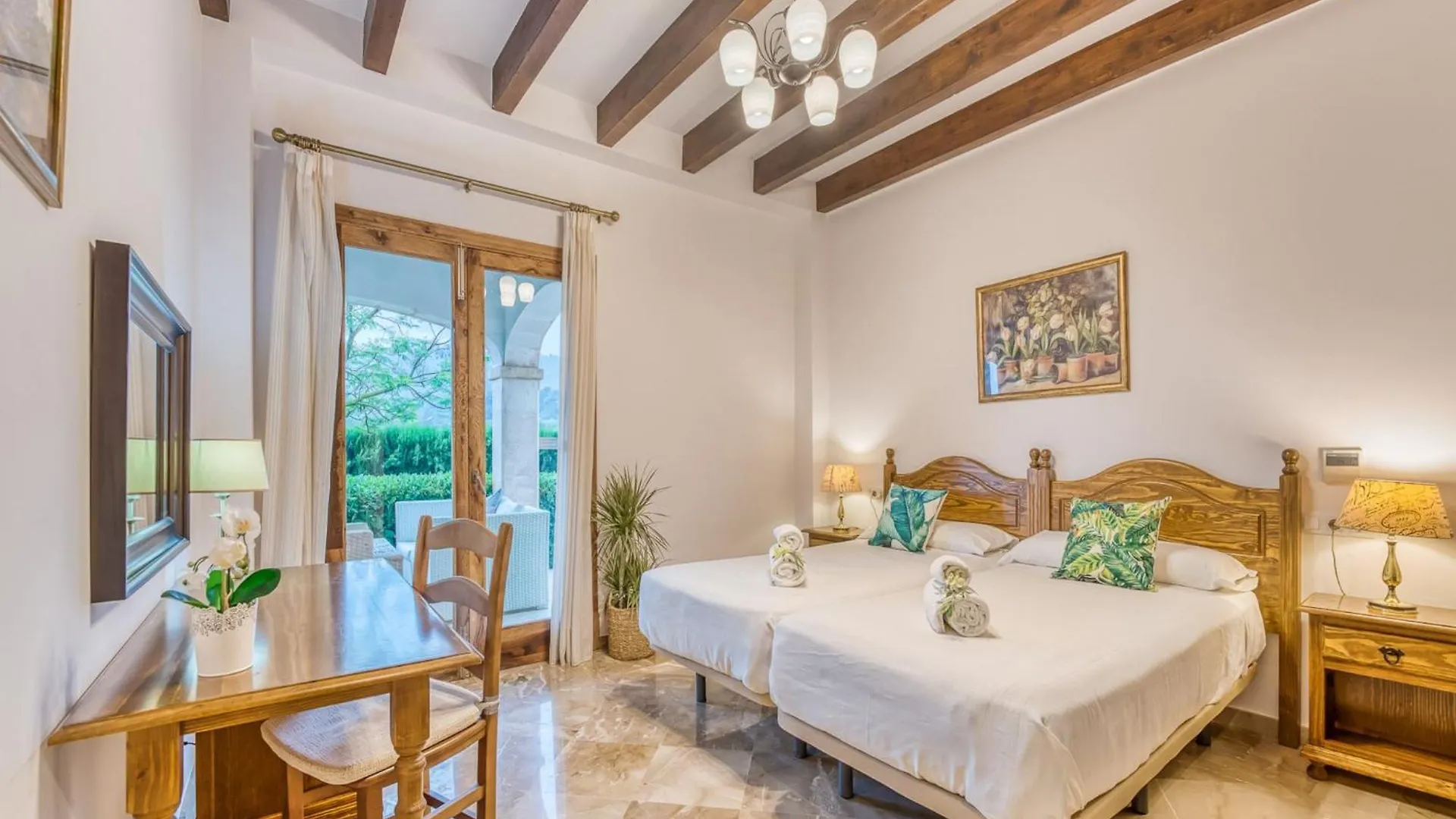 Country House For 12 Guests, Petra 0*, 佩特拉 西班牙
