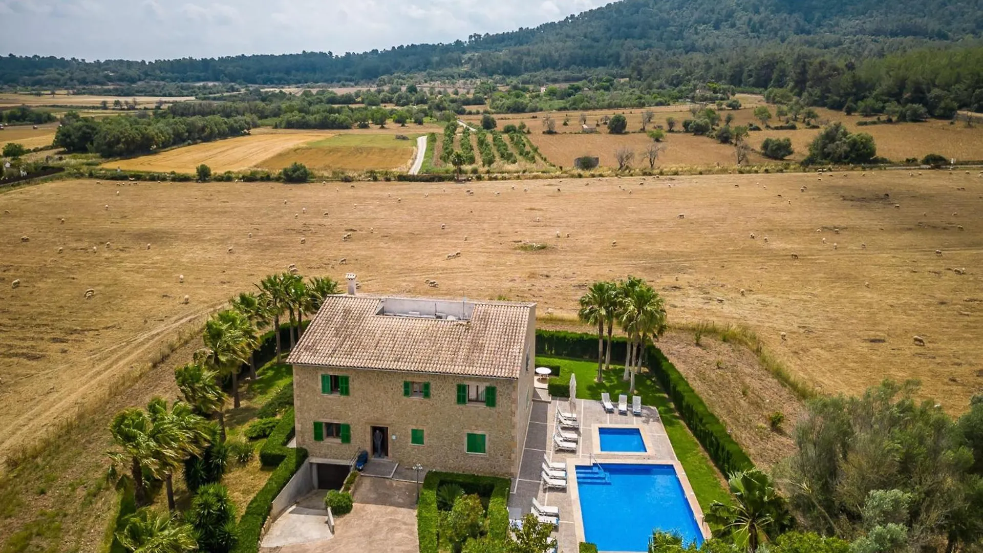 Country House For 12 Guests, Petra 度假居